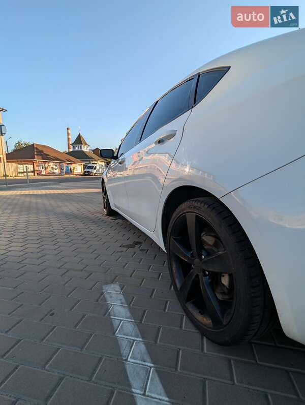 Седан Dodge Dart 2015 в Лубнах