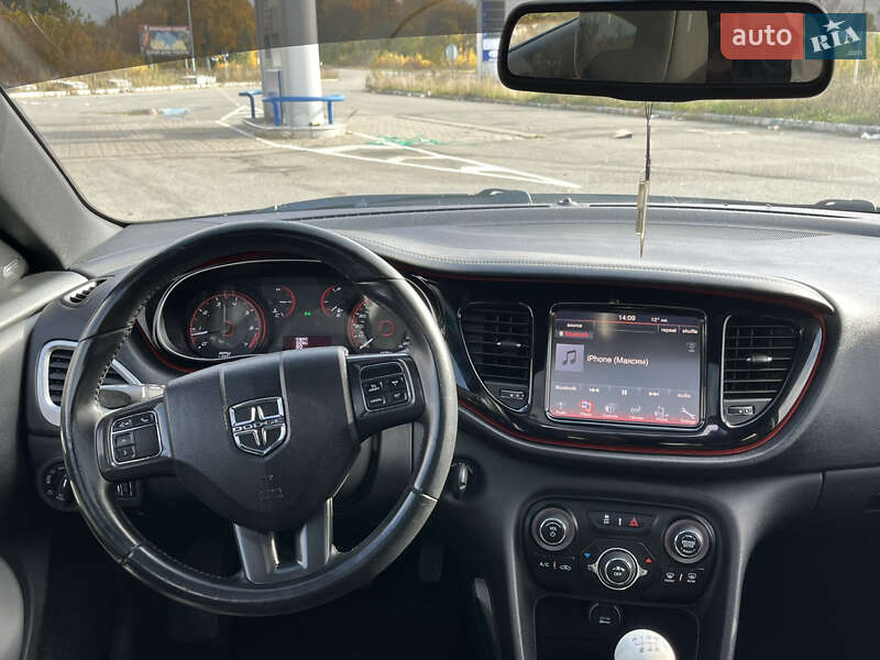 Седан Dodge Dart 2015 в Мені
