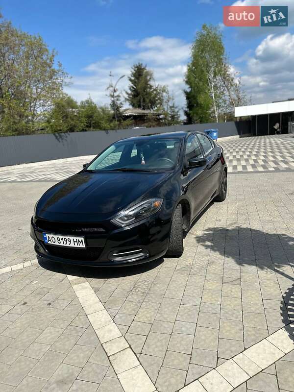 Седан Dodge Dart 2015 в Ужгороде
