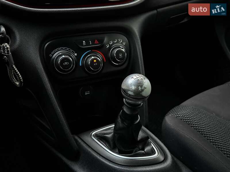 Седан Dodge Dart 2016 в Киеве