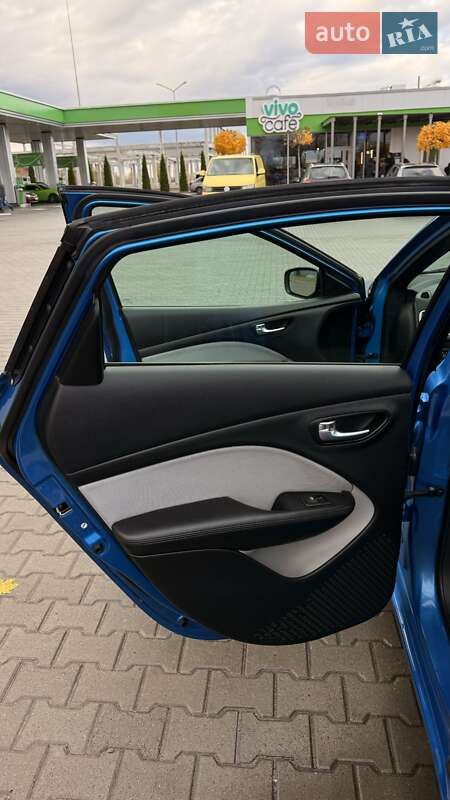 Седан Dodge Dart 2015 в Киеве фото 29 Седан Dodge Dart 2015 в Киеве