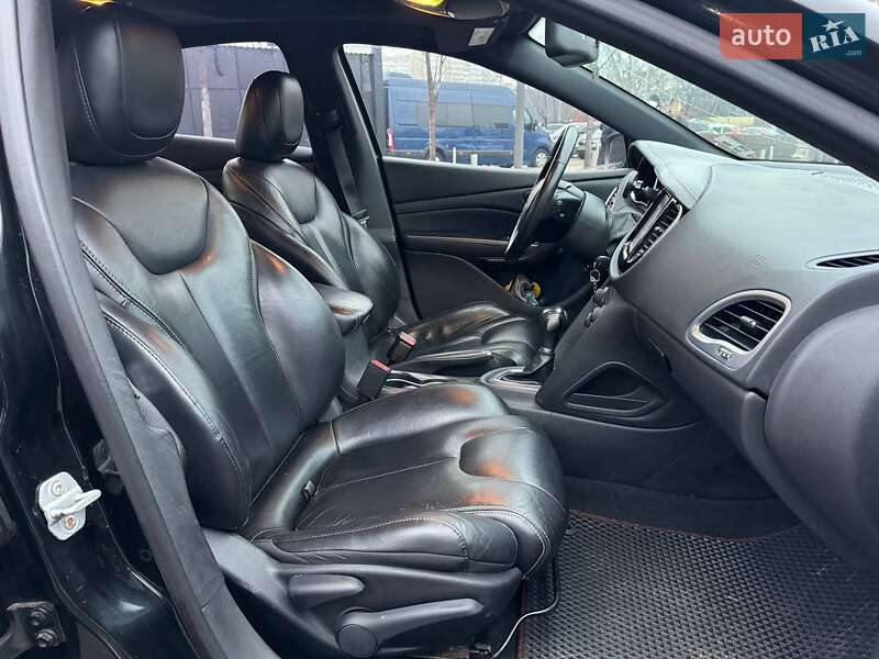 Седан Dodge Dart 2013 в Киеве