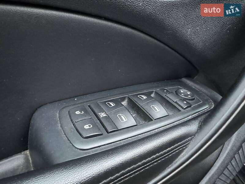 Седан Dodge Dart 2013 в Киеве фото 12 Седан Dodge Dart 2013 в Киеве