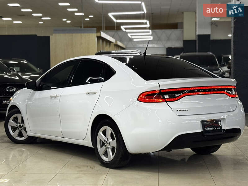 Седан Dodge Dart 2015 в Николаеве