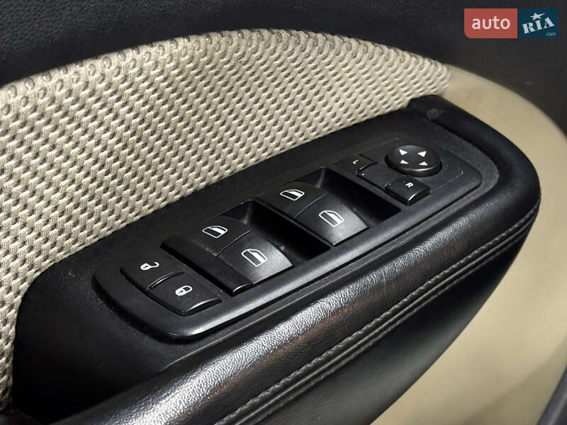 Седан Dodge Dart 2015 в Николаеве