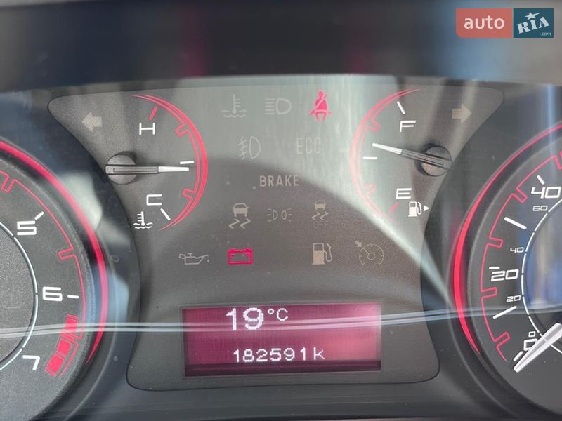 Седан Dodge Dart 2013 в Чернівцях