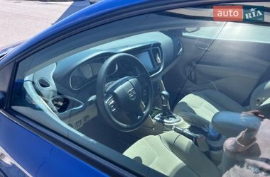 Седан Dodge Dart 2013 в Черновцах