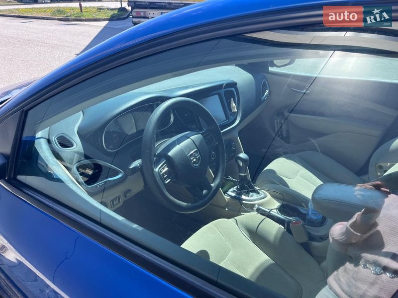 Седан Dodge Dart 2013 в Черновцах