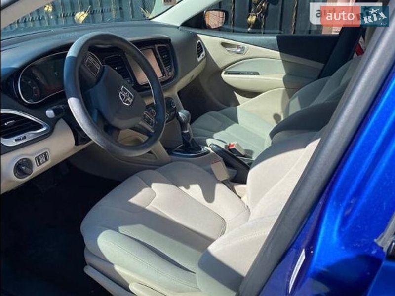 Седан Dodge Dart 2013 в Черновцах