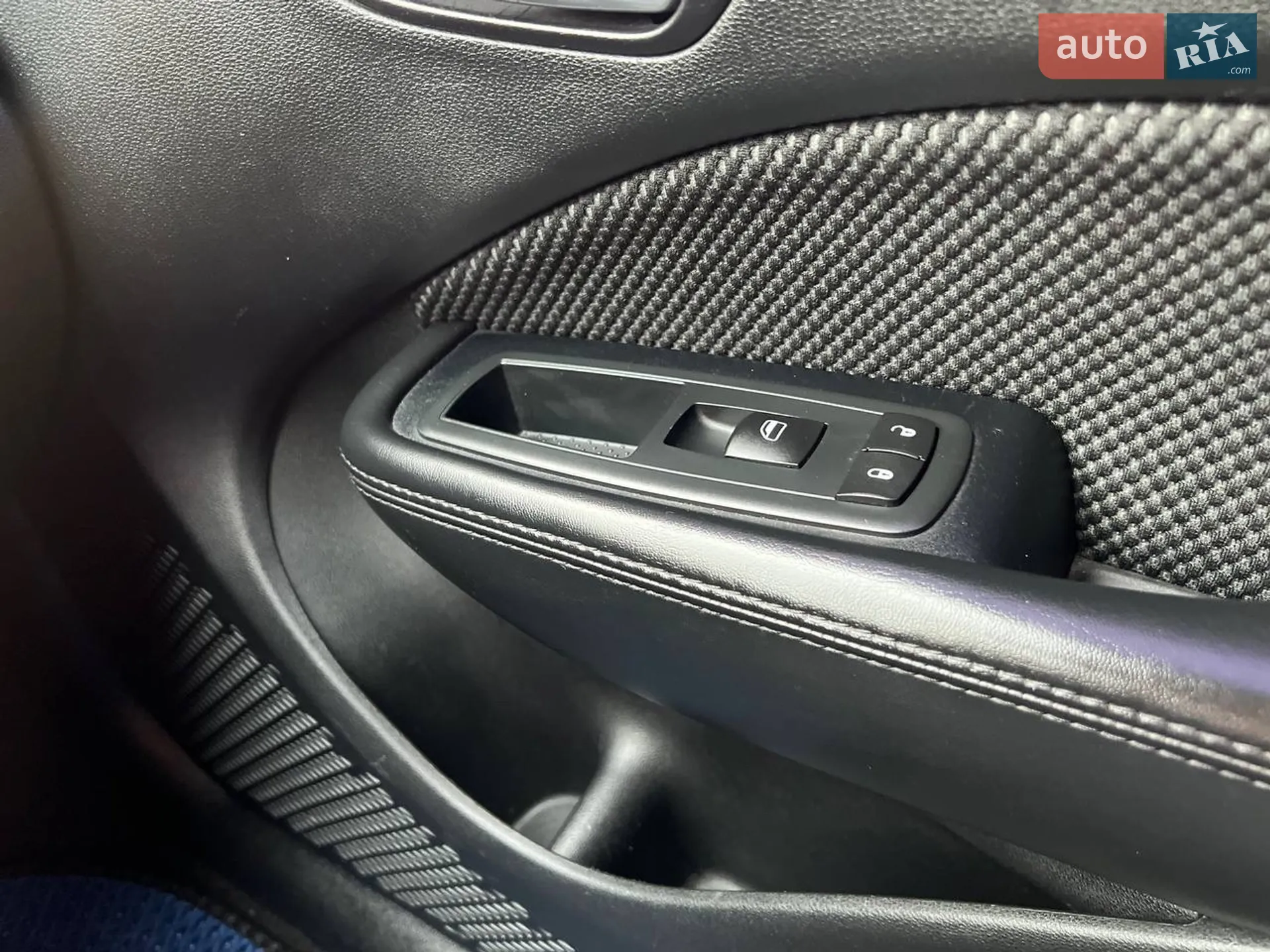2015 Dodge Dart - мініатюра 30