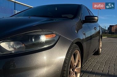 Седан Dodge Dart 2015 в Краснограді