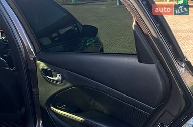 Седан Dodge Dart 2015 в Краснограді