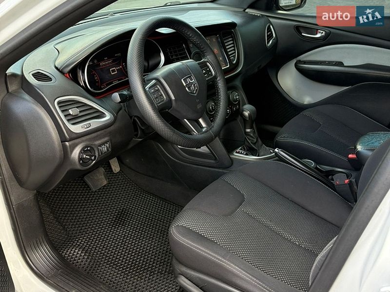 Седан Dodge Dart 2015 в Лубнах