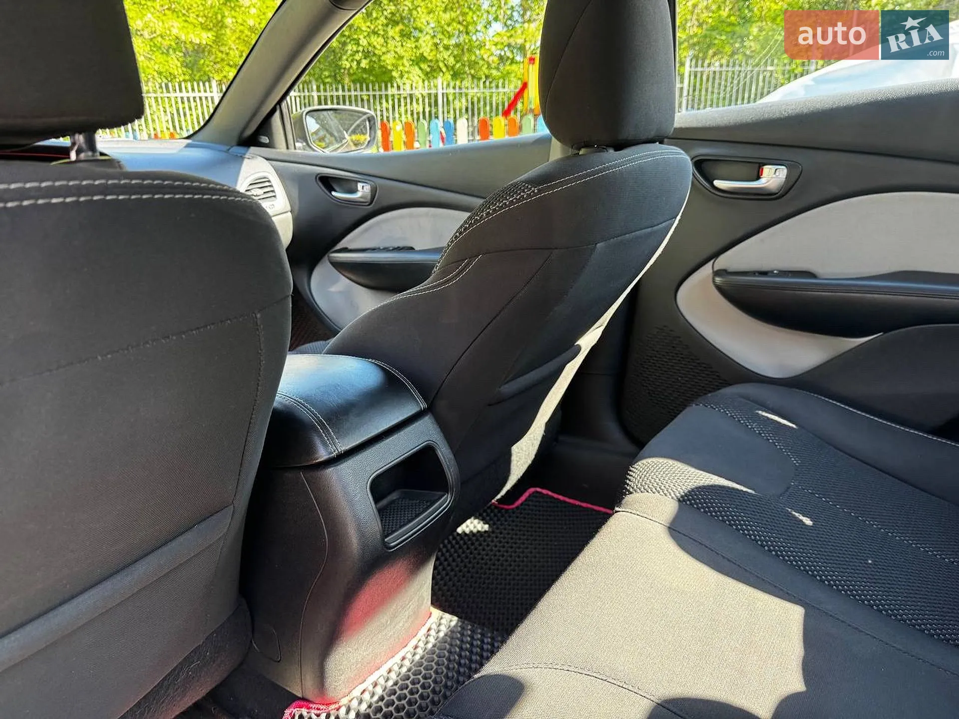 2015 Dodge Dart - мініатюра 8