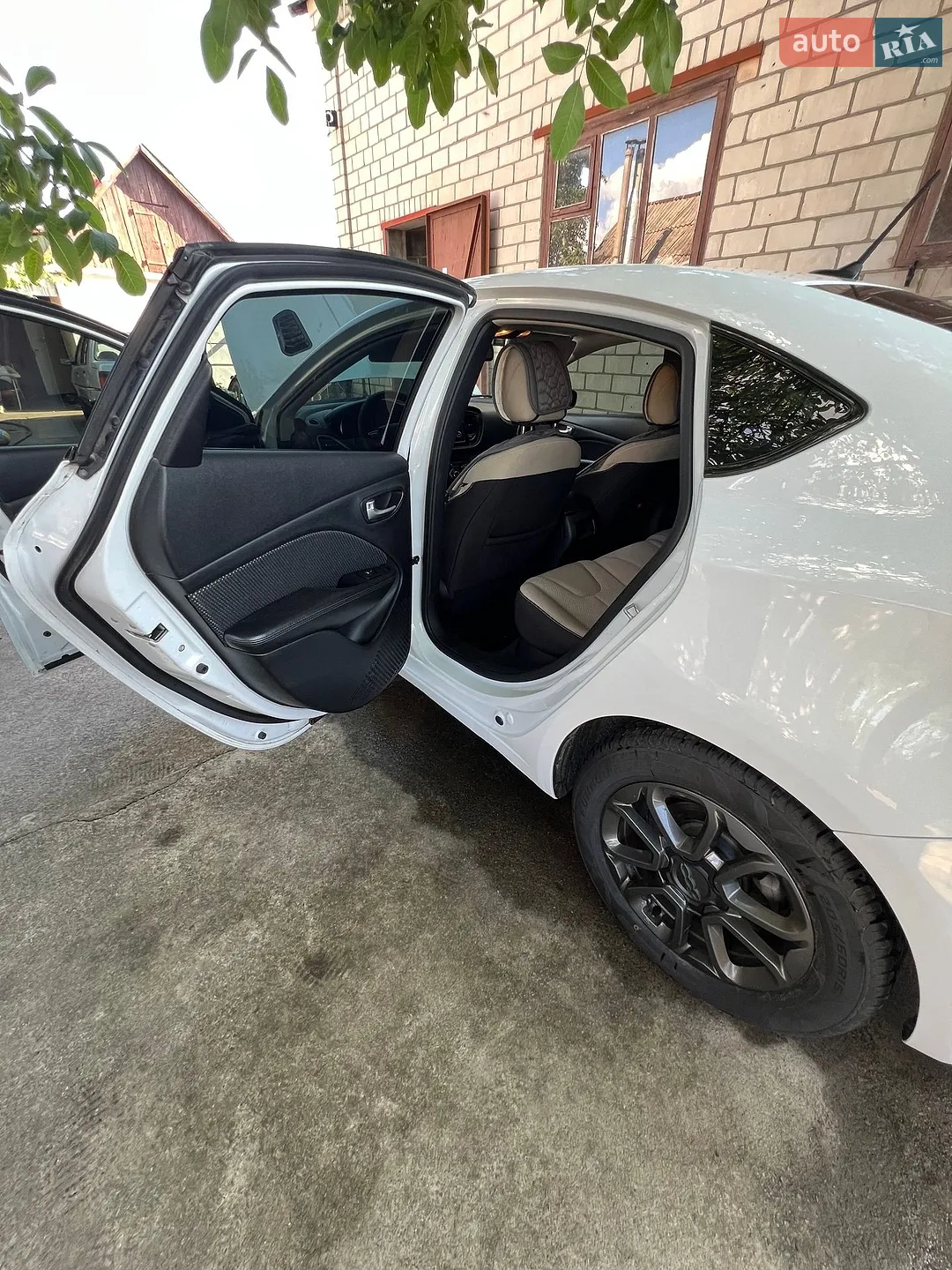 2016 Dodge Dart - мініатюра 13