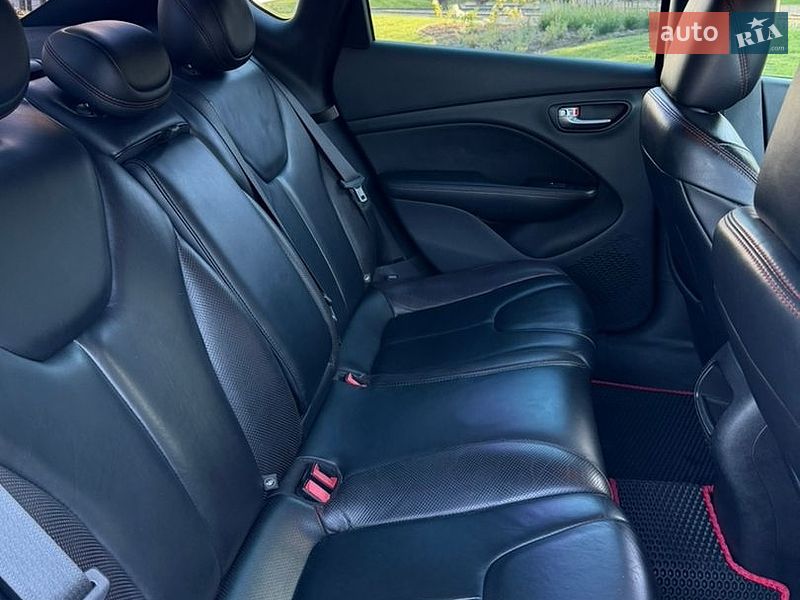 Седан Dodge Dart 2015 в Киеве