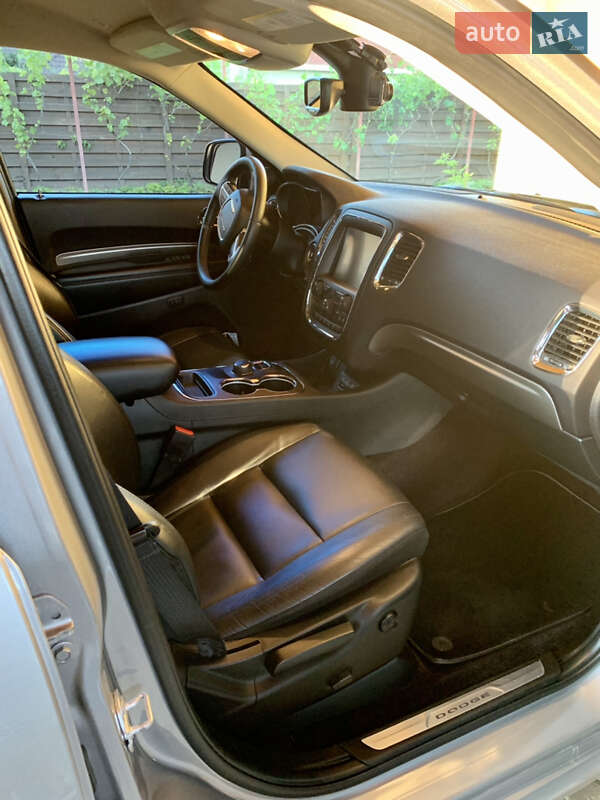 Позашляховик / Кросовер Dodge Durango 2017 в Ужгороді