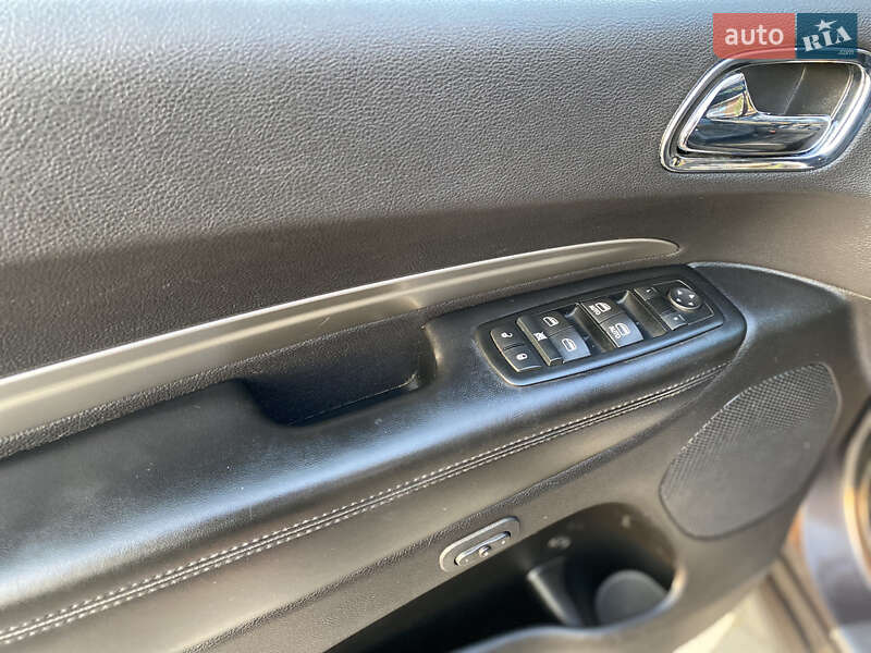 Внедорожник / Кроссовер Dodge Durango 2015 в Стрые