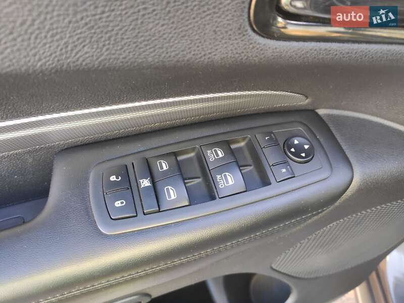 Внедорожник / Кроссовер Dodge Durango 2019 в Ровно