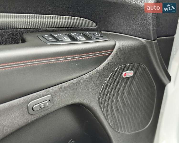 Внедорожник / Кроссовер Dodge Durango 2018 в Киеве фото 16 Внедорожник / Кроссовер Dodge Durango 2018 в Киеве