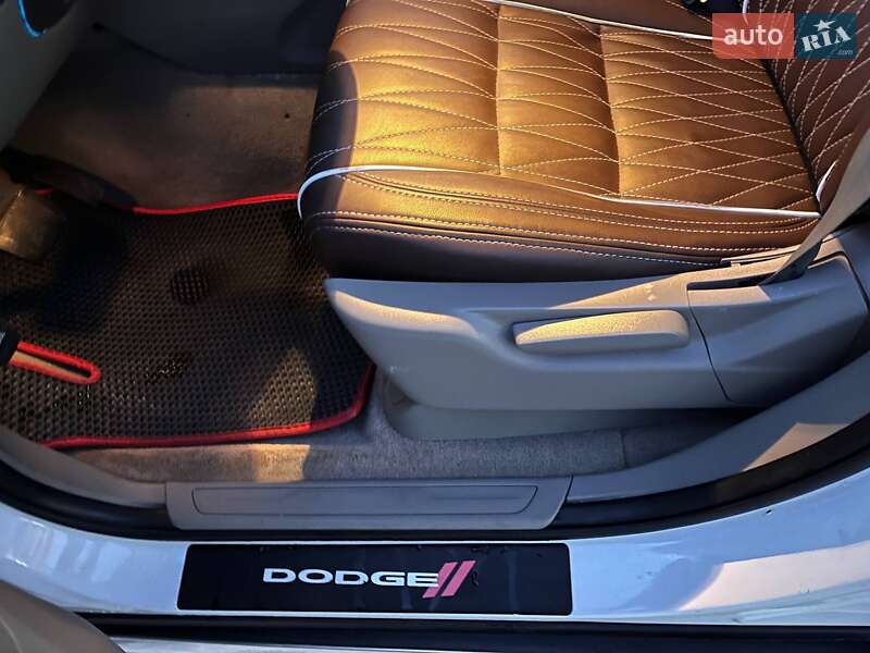 Позашляховик / Кросовер Dodge Durango 2013 в Львові