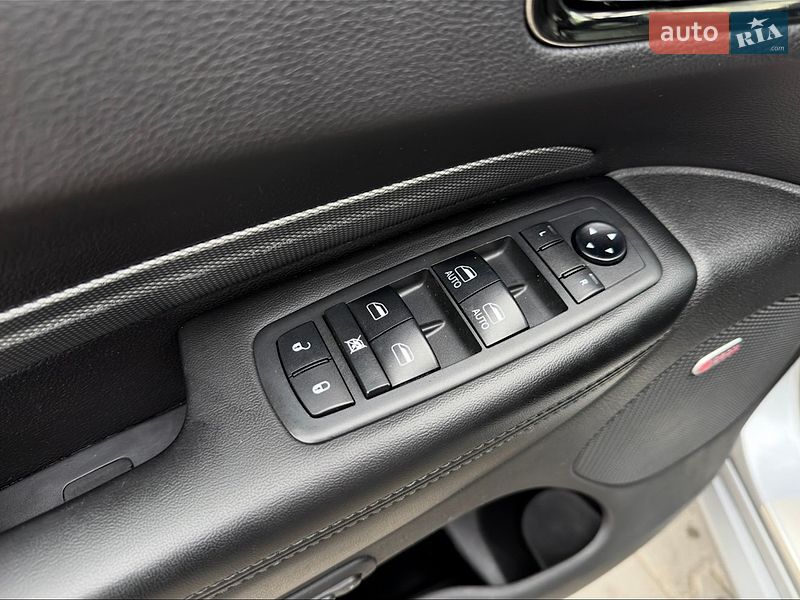 Внедорожник / Кроссовер Dodge Durango 2018 в Киеве фото 18 Внедорожник / Кроссовер Dodge Durango 2018 в Киеве