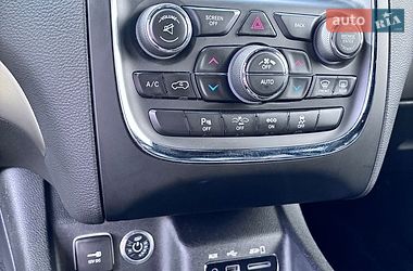 Внедорожник / Кроссовер Dodge Durango 2015 в Луцке