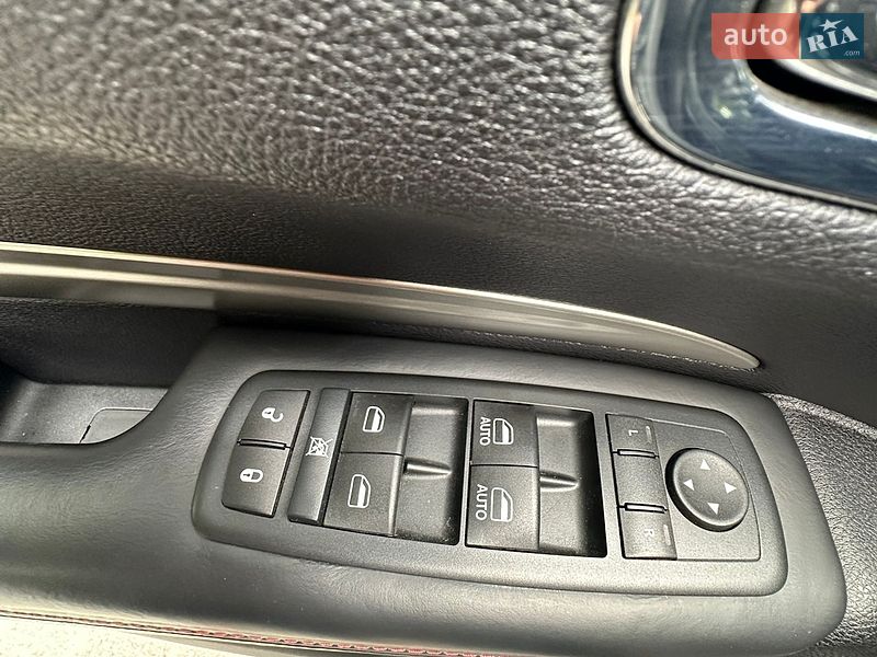 Внедорожник / Кроссовер Dodge Durango 2016 в Львове фото 18 Внедорожник / Кроссовер Dodge Durango 2016 в Львове