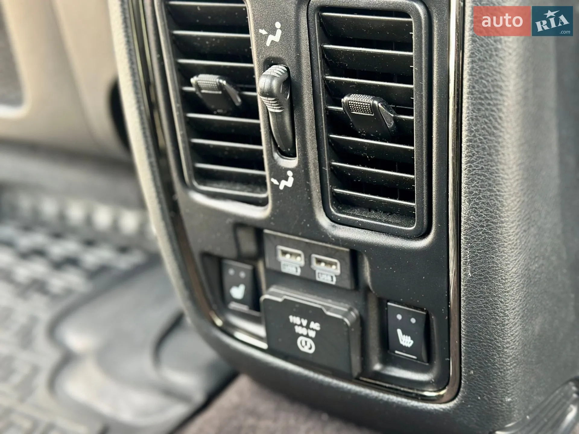 2018 Dodge Durango - мініатюра 14