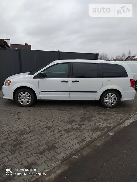 Мінівен Dodge Grand Caravan 2017 в Києві