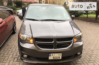 Минивэн Dodge Grand Caravan 2015 в Киеве