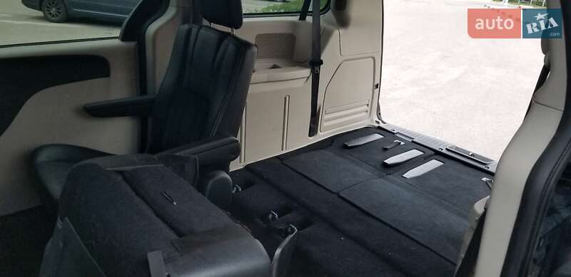 Минивэн Dodge Grand Caravan 2017 в Львове