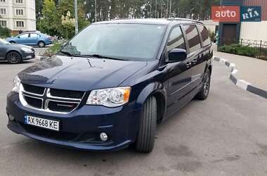 Минивэн Dodge Grand Caravan 2017 в 