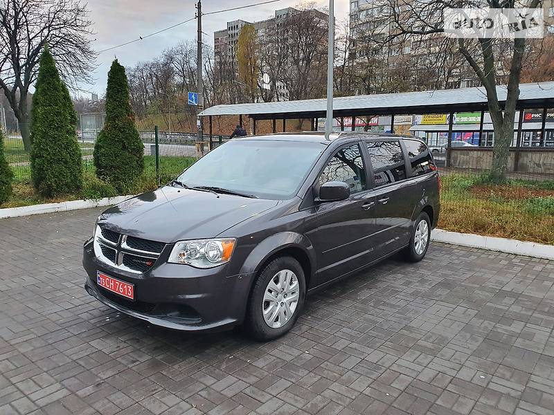 Мінівен Dodge Grand Caravan 2016 в Києві