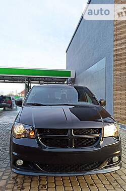 Минивэн Dodge Grand Caravan 2016 в Ивано-Франковске