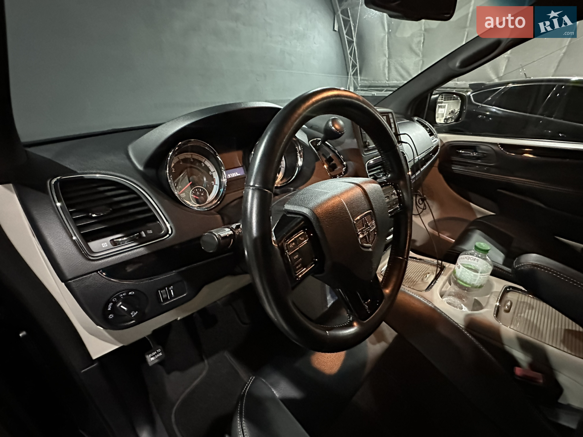 2016 Dodge Caravan - мініатюра 11