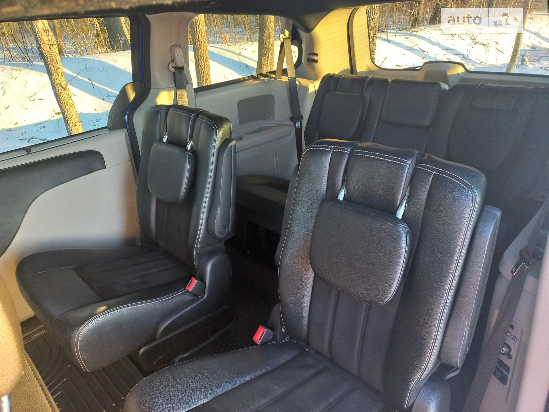 2019 Dodge Caravan - мініатюра 29