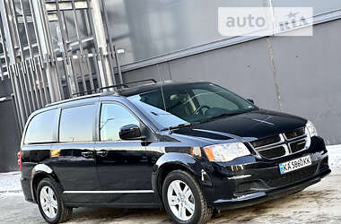 Минивэн Dodge Grand Caravan 2019 в Киеве