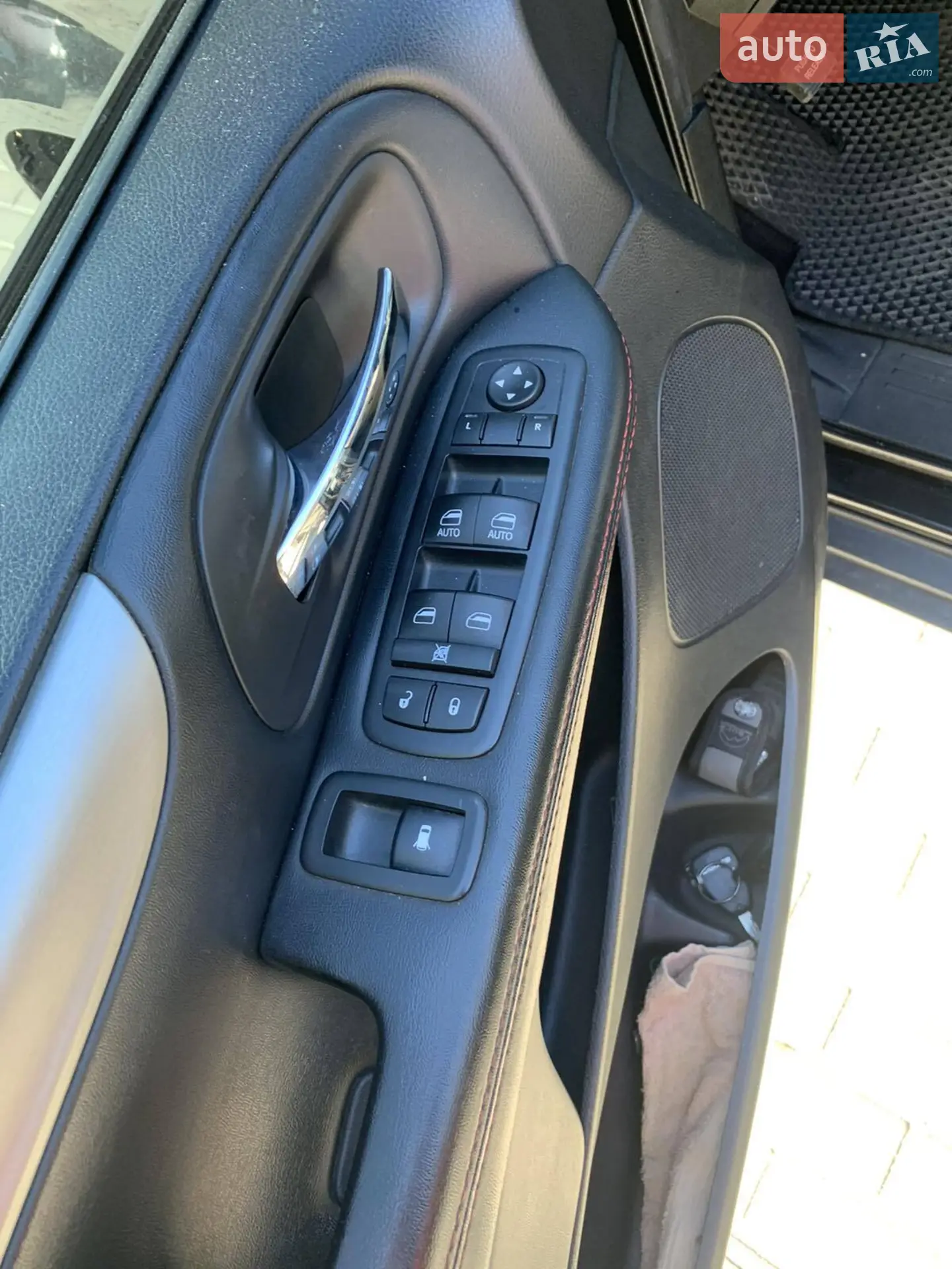 2016 Dodge Caravan - мініатюра 12