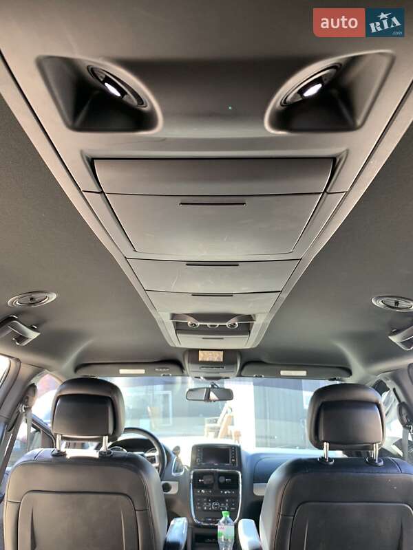 Минивэн Dodge Grand Caravan 2016 в Вишневом фото 20 Минивэн Dodge Grand Caravan 2016 в Вишневом