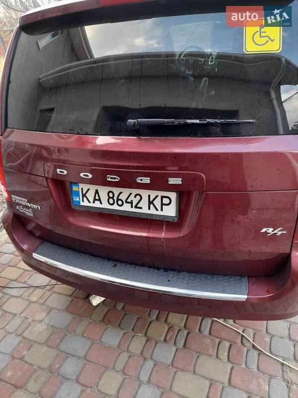 Мінівен Dodge Grand Caravan 2016 в Києві