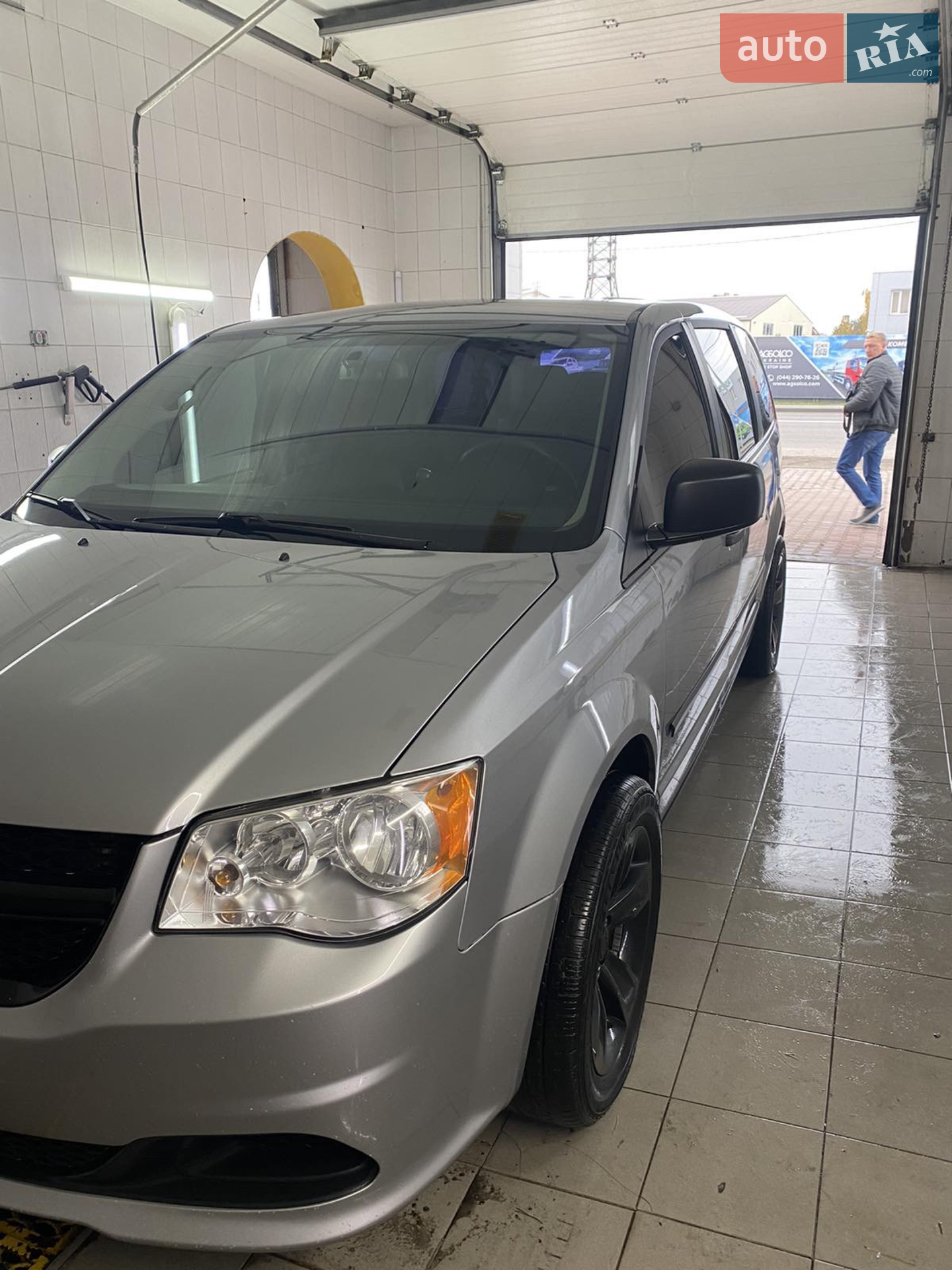 2014 Dodge Caravan - фото 1