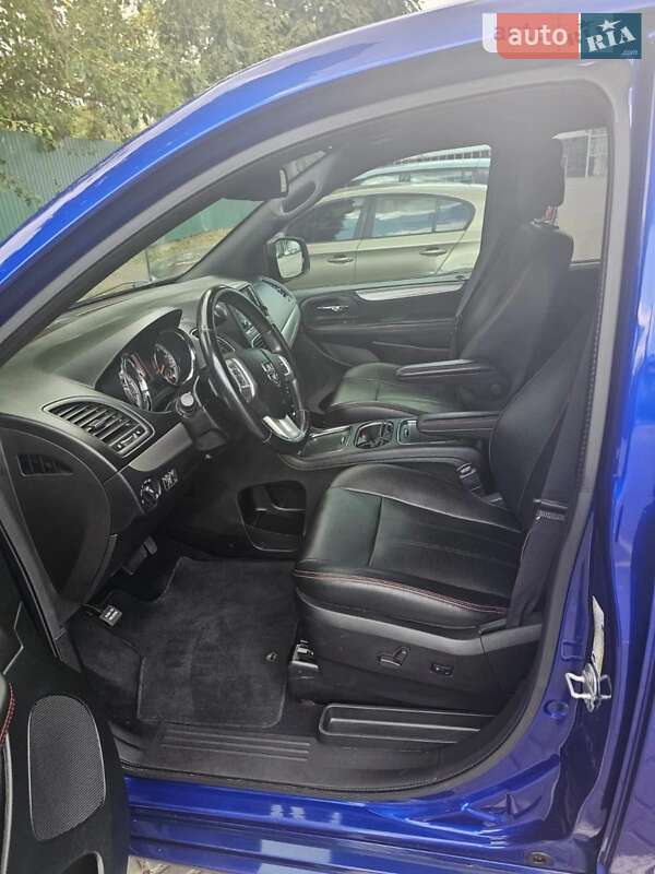 Мінівен Dodge Grand Caravan 2019 в Одесі