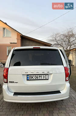 Минивэн Dodge Grand Caravan 2014 в 