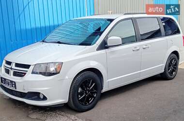 Минивэн Dodge Grand Caravan 2019 в Киеве