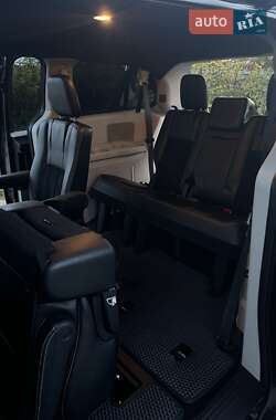 Минивэн Dodge Grand Caravan 2018 в 