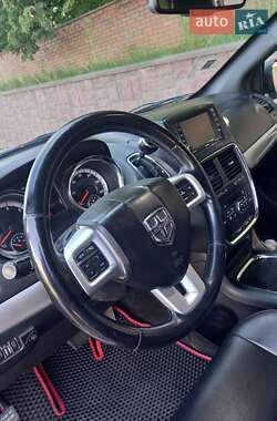 Мінівен Dodge Grand Caravan 2017 в 