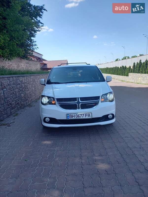 Мінівен Dodge Grand Caravan 2017 в 