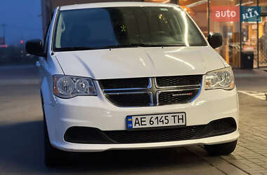 Минивэн Dodge Grand Caravan 2017 в 