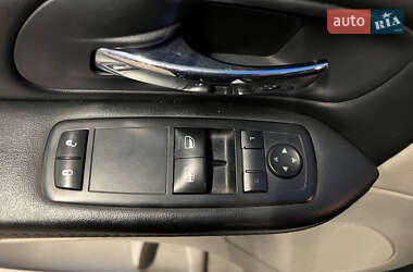 Минивэн Dodge Grand Caravan 2017 в 